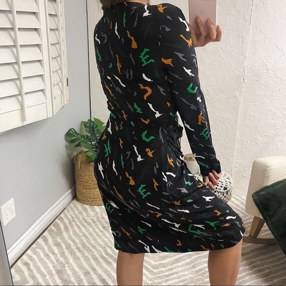 Givenchy Womens Size 4 US Dress 100% Silk Midi Wrap Printed Pattern Long Sleeve - Picture 4 of 14